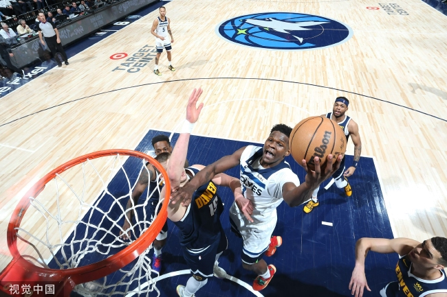 NBA季后赛首轮，爱德华兹42分创纪录，森林狼加时力克太阳抢占先机