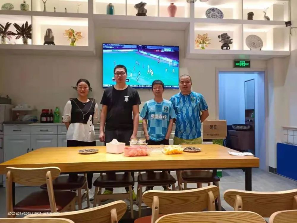  阿森纳连胜遭终结，榜首大战憾负红军  